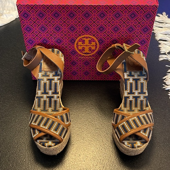 Tory Burch, espadrille sandal size 6 - Picture 4 of 4